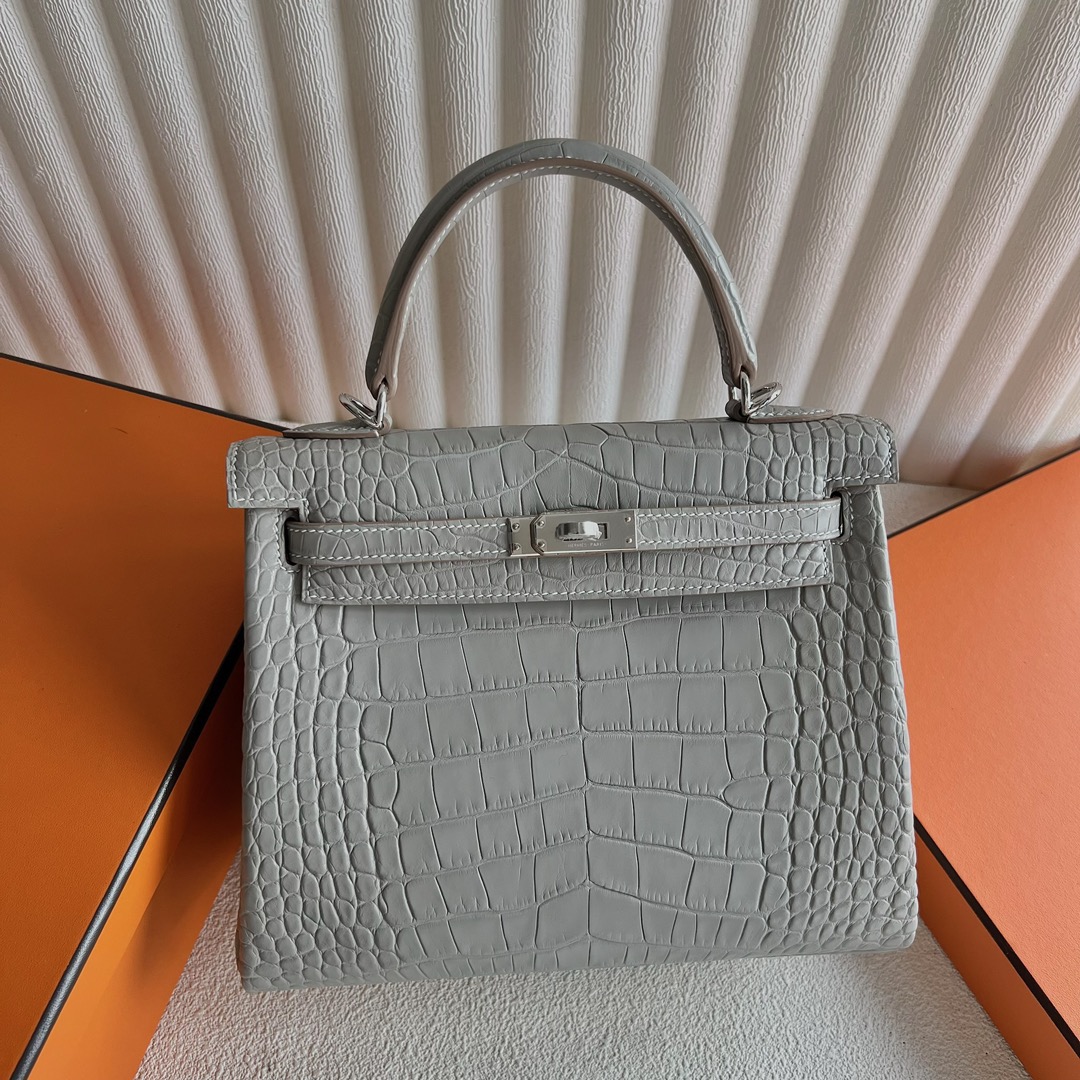 愛馬仕凱莉鱷魚皮多少錢 Hermès Kelly 25 霧面美洲鱷魚皮 CK80 Griss Perle 珍珠灰銀色五金