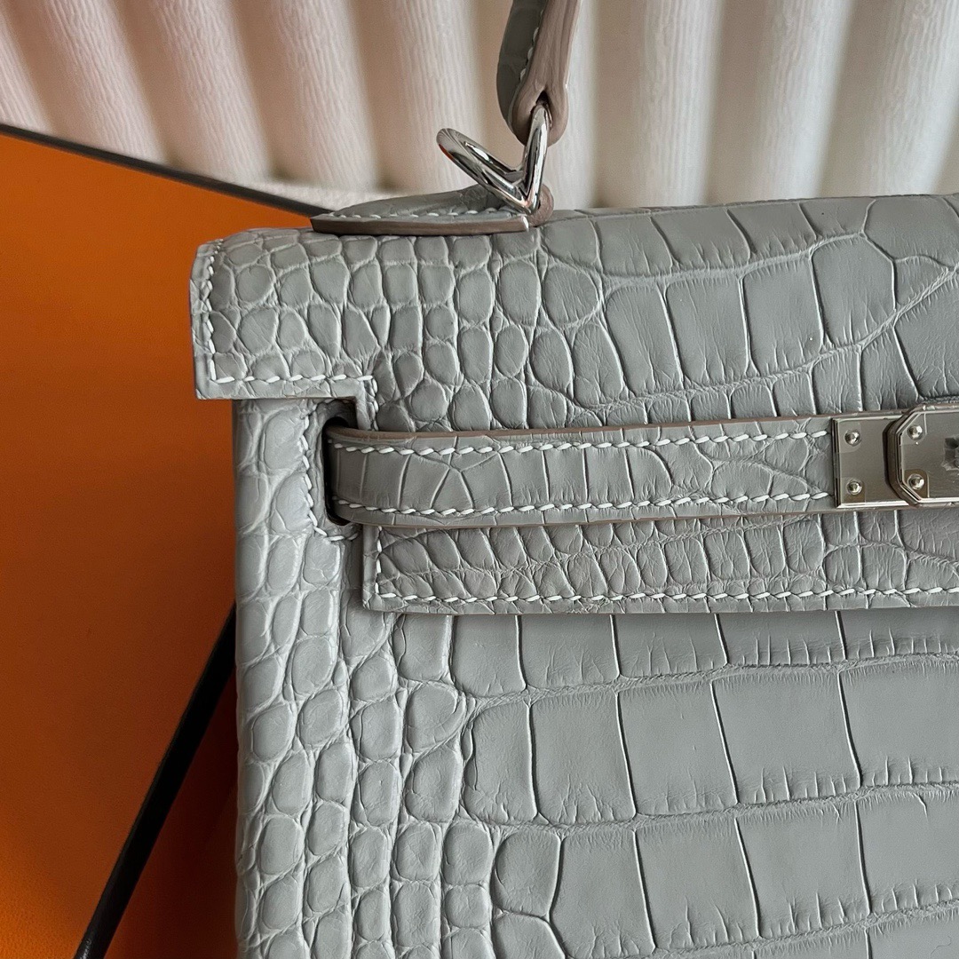 愛馬仕凱莉鱷魚皮多少錢 Hermès Kelly 25 霧面美洲鱷魚皮 CK80 Griss Perle 珍珠灰銀色五金