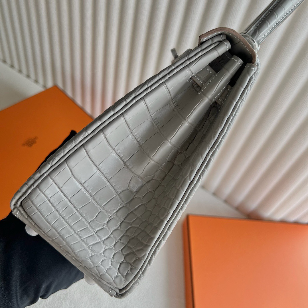 愛馬仕凱莉鱷魚皮多少錢 Hermès Kelly 25 霧面美洲鱷魚皮 CK80 Griss Perle 珍珠灰銀色五金