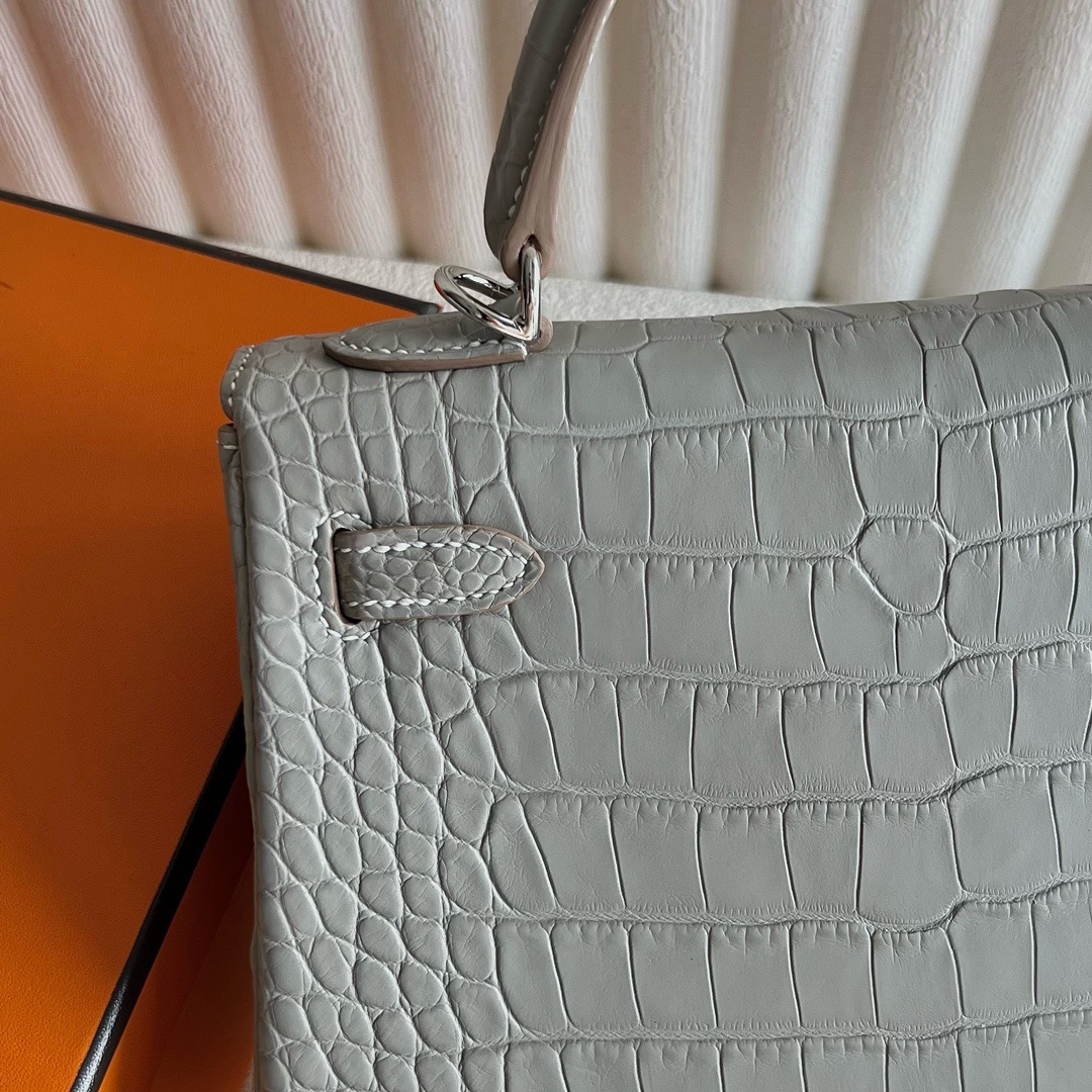 愛馬仕凱莉鱷魚皮多少錢 Hermès Kelly 25 霧面美洲鱷魚皮 CK80 Griss Perle 珍珠灰銀色五金