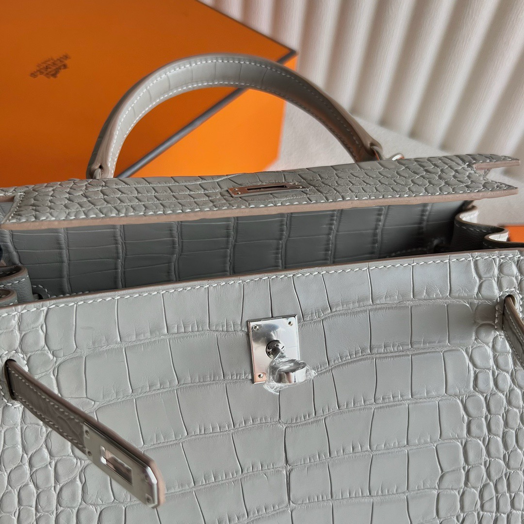愛馬仕凱莉鱷魚皮多少錢 Hermès Kelly 25 霧面美洲鱷魚皮 CK80 Griss Perle 珍珠灰銀色五金
