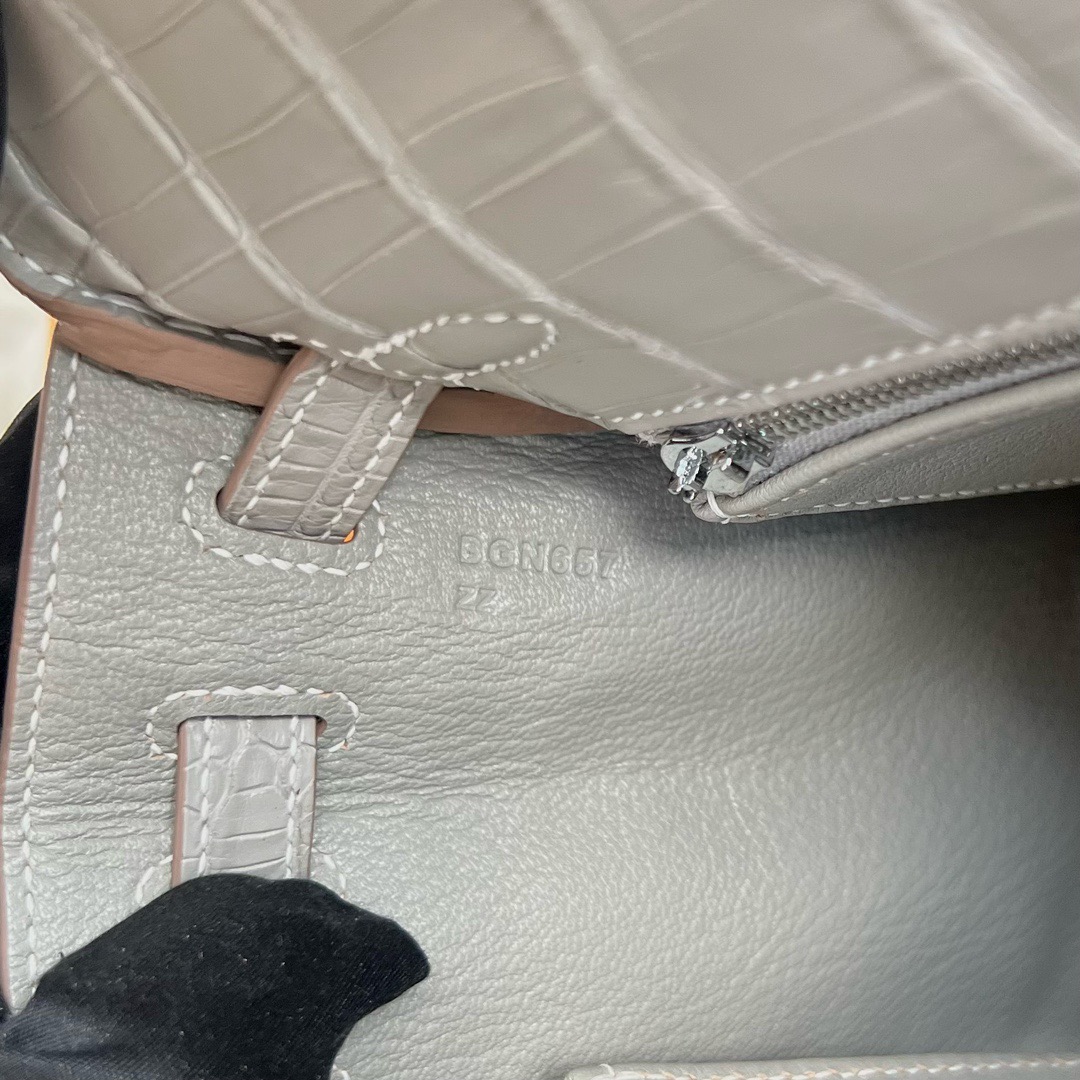 愛馬仕凱莉鱷魚皮多少錢 Hermès Kelly 25 霧面美洲鱷魚皮 CK80 Griss Perle 珍珠灰銀色五金