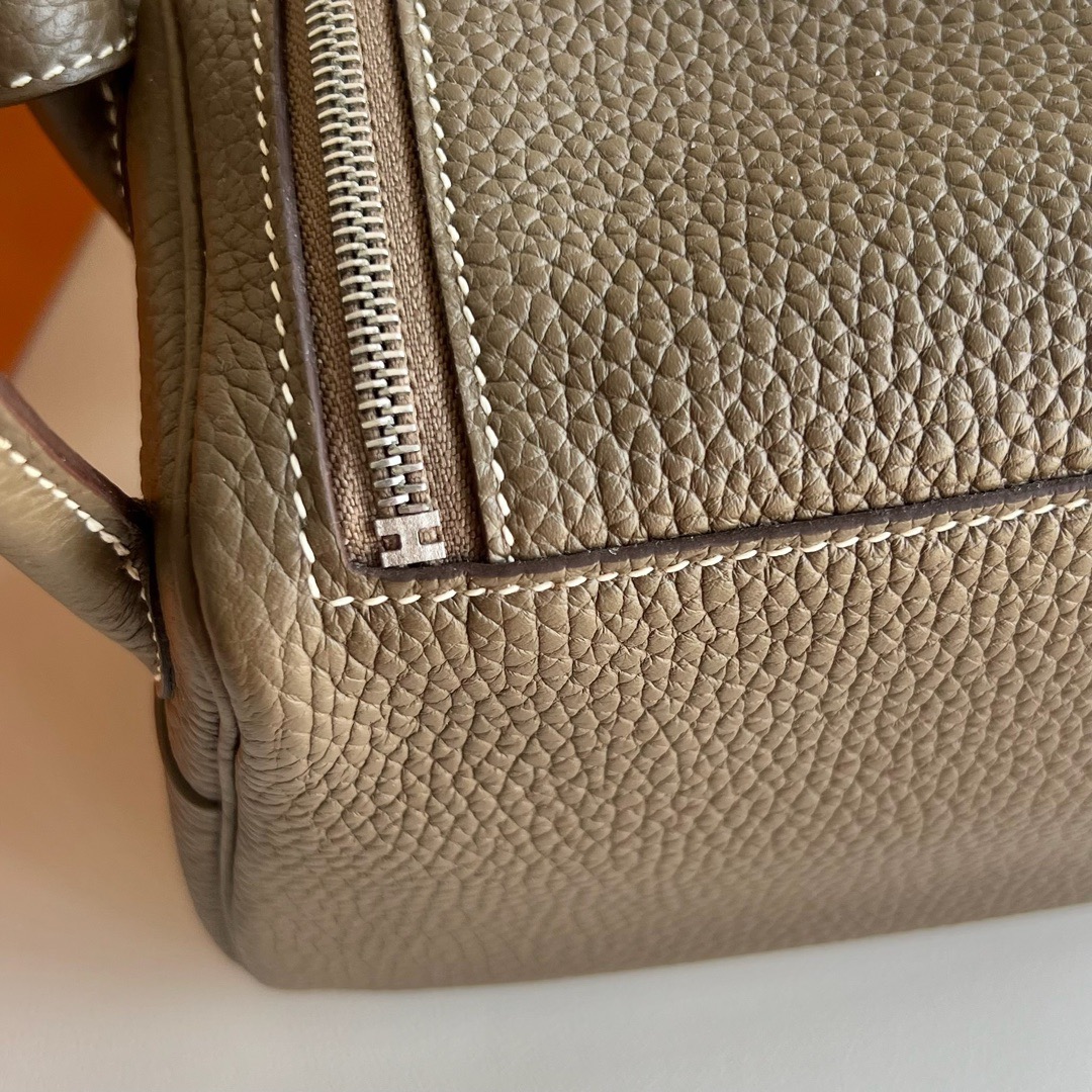 愛馬仕迷你琳迪包專櫃價格 Hermès Mini Lindy Taurillon Clémence CK18 Etoupe大象灰銀色五金-Qatar Kuwait Hermes Birkin Kelly Lindy bag 愛馬仕迷你琳迪包專櫃價格 Hermès Mini Lindy Taurillon Clémence CK18 Etoupe大象灰銀色五金