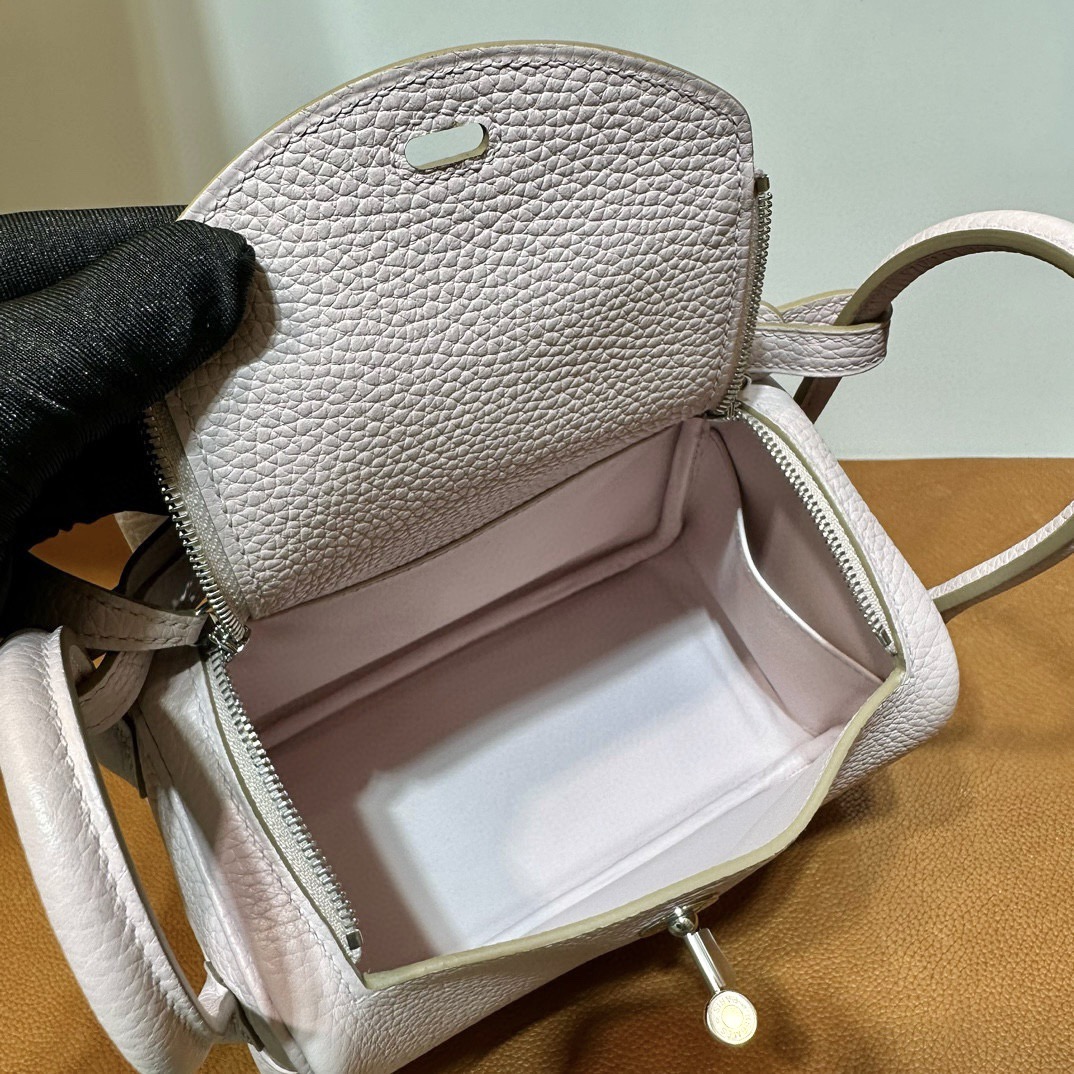 愛馬仕琳迪包售價 Hermès Mini Lindy Taurillon Clémence Mauve Pale夢幻粉紫 銀色五金-Qatar Kuwait Hermes Birkin Kelly Lindy bag 愛馬仕琳迪包售價 Hermès Mini Lindy Taurillon Clémence Mauve Pale夢幻粉紫 銀色五金