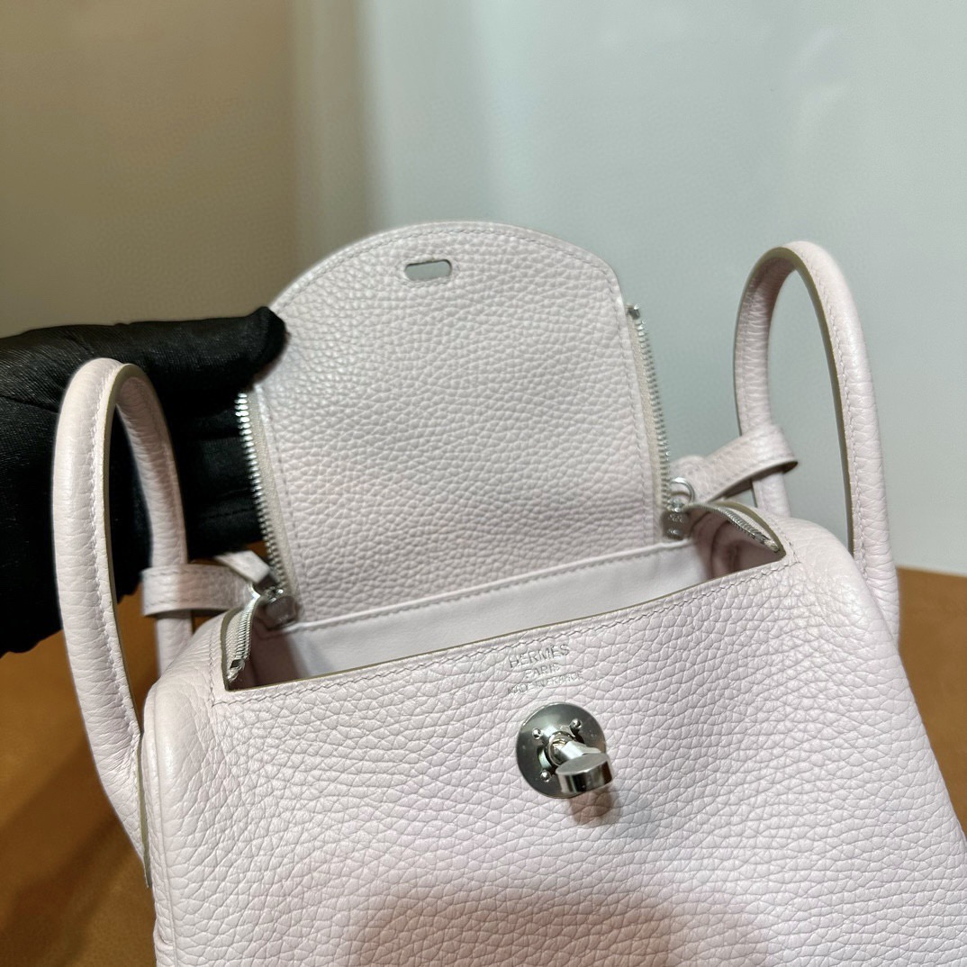 愛馬仕琳迪包售價 Hermès Mini Lindy Taurillon Clémence Mauve Pale夢幻粉紫 銀色五金-Qatar Kuwait Hermes Birkin Kelly Lindy bag 愛馬仕琳迪包售價 Hermès Mini Lindy Taurillon Clémence Mauve Pale夢幻粉紫 銀色五金