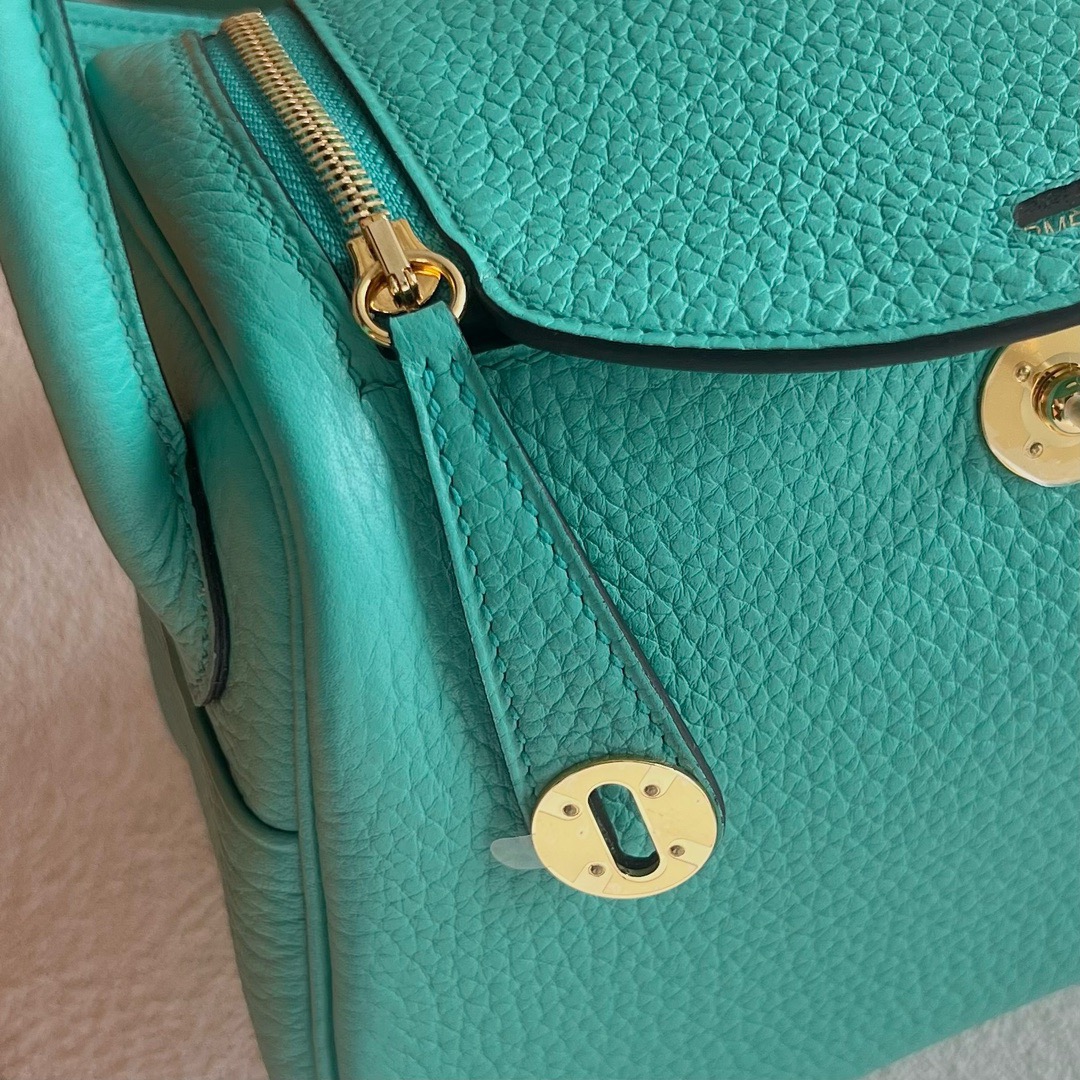 愛馬仕琳迪包價格Hermès Mini Lindy Taurillon Clémence Vert Verone維羅納綠 金色五金