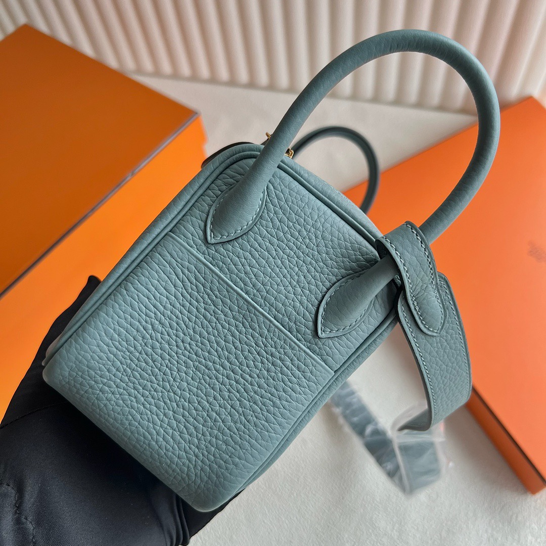 愛馬仕入門包包 Hermès Mini Lindy Taurillon Clémence 7G Ciel天青色金色五金