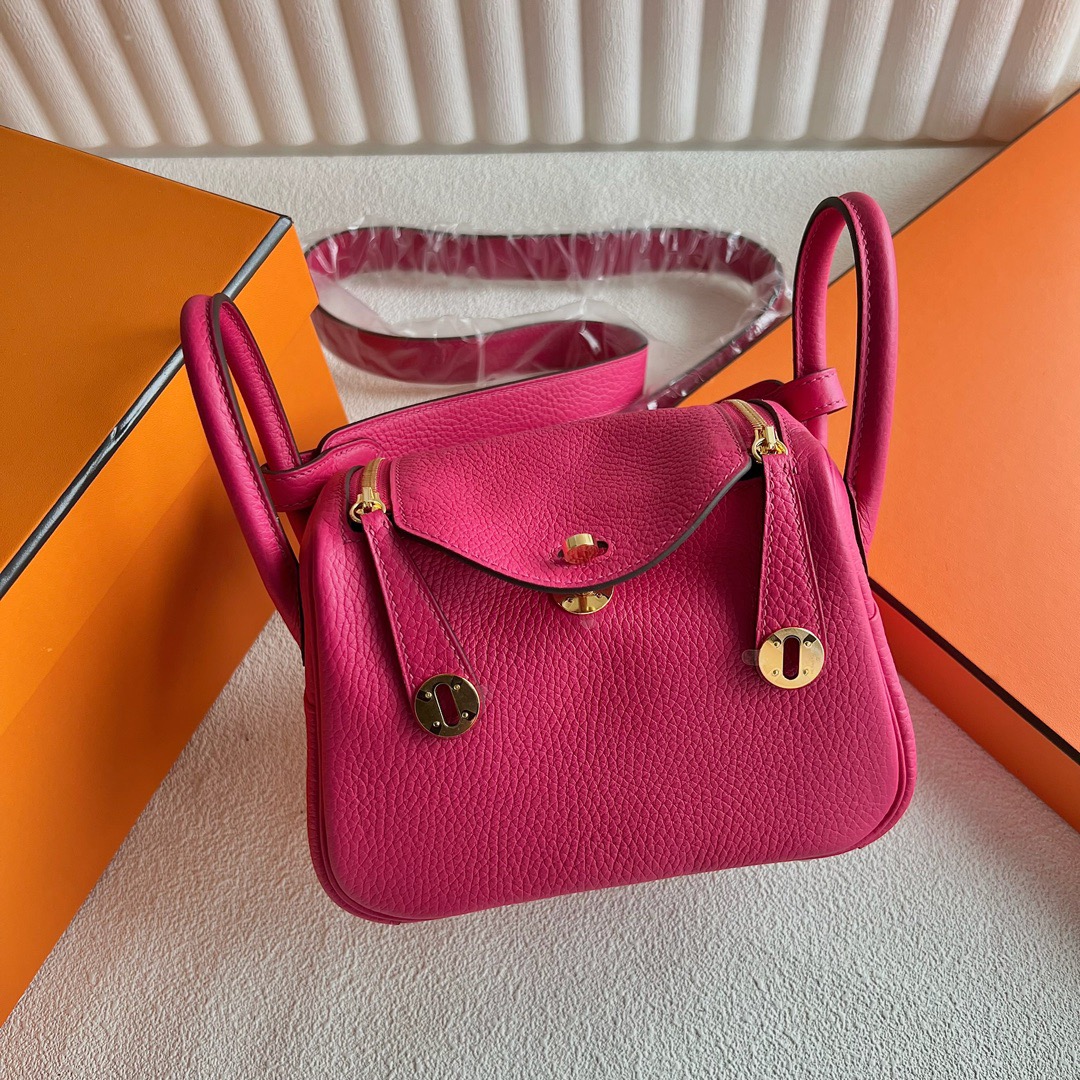 愛馬仕入門級包包 Hermès Mini Lindy Taurillon Clémence 0D Rose Mexico墨西哥粉金色五金