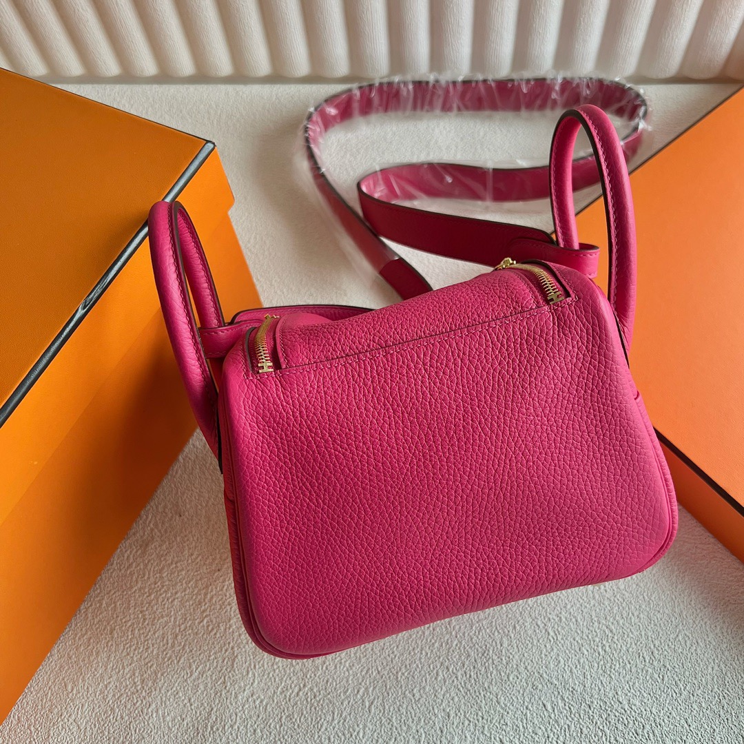 愛馬仕入門級包包 Hermès Mini Lindy Taurillon Clémence 0D Rose Mexico墨西哥粉金色五金