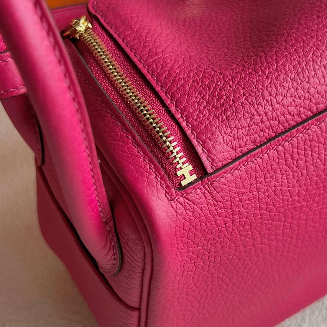 愛馬仕入門級包包 Hermès Mini Lindy Taurillon Clémence 0D Rose Mexico墨西哥粉金色五金