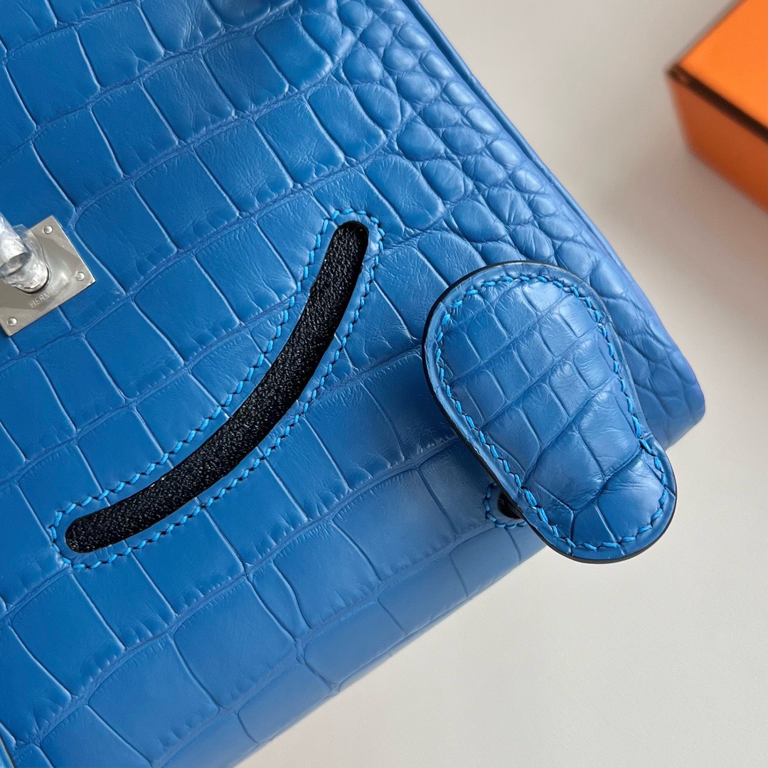 愛馬仕包包泰國旗艦店Hermès Kelly Doll 霧面美洲鱷魚皮Bleu Zellige琉璃藍 黑色銀色五金