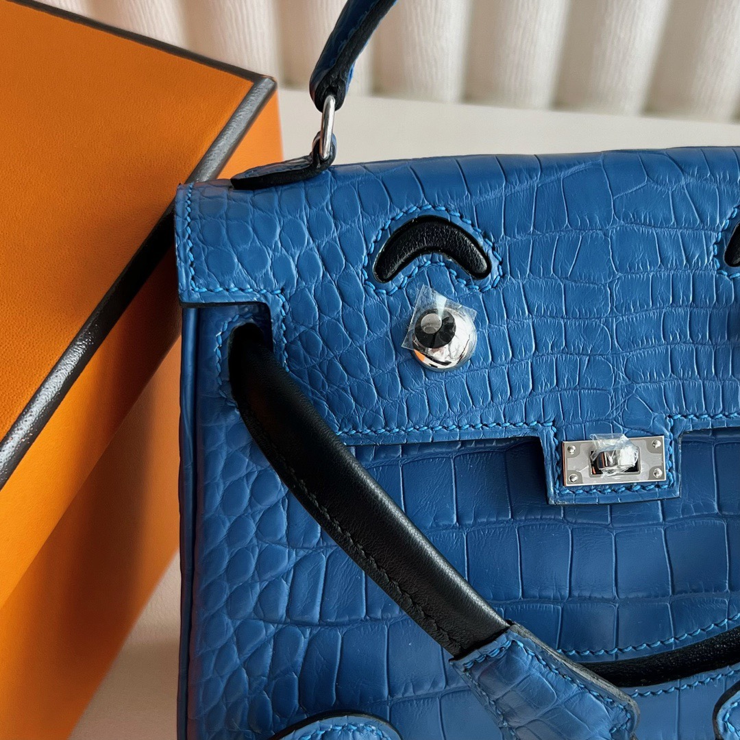 愛馬仕包包泰國旗艦店Hermès Kelly Doll 霧面美洲鱷魚皮Bleu Zellige琉璃藍 黑色銀色五金