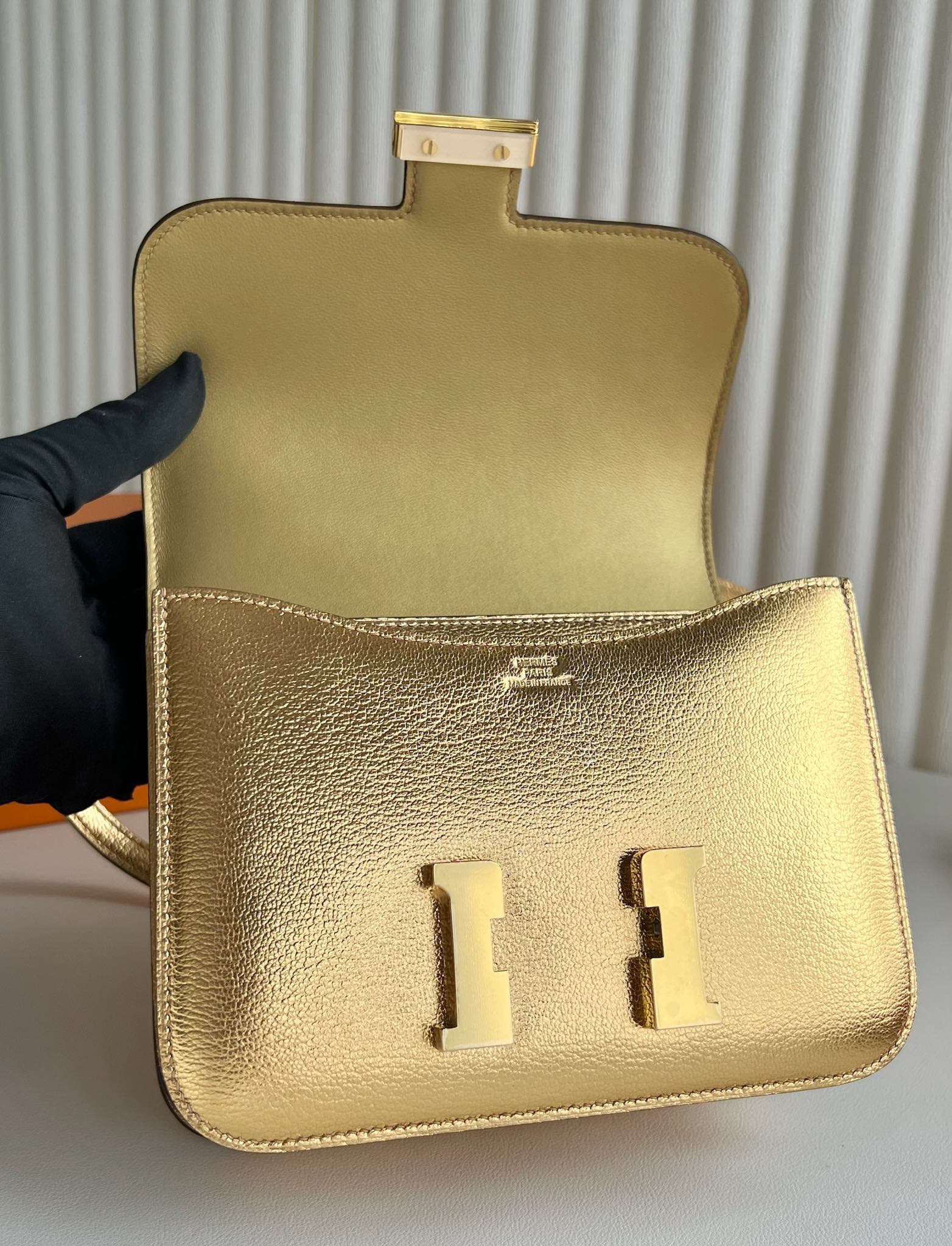 愛馬仕包包價格及圖片 Hermès Constance 18 Mirror Style 山羊皮 Y9 DORE鎏金色金色五金