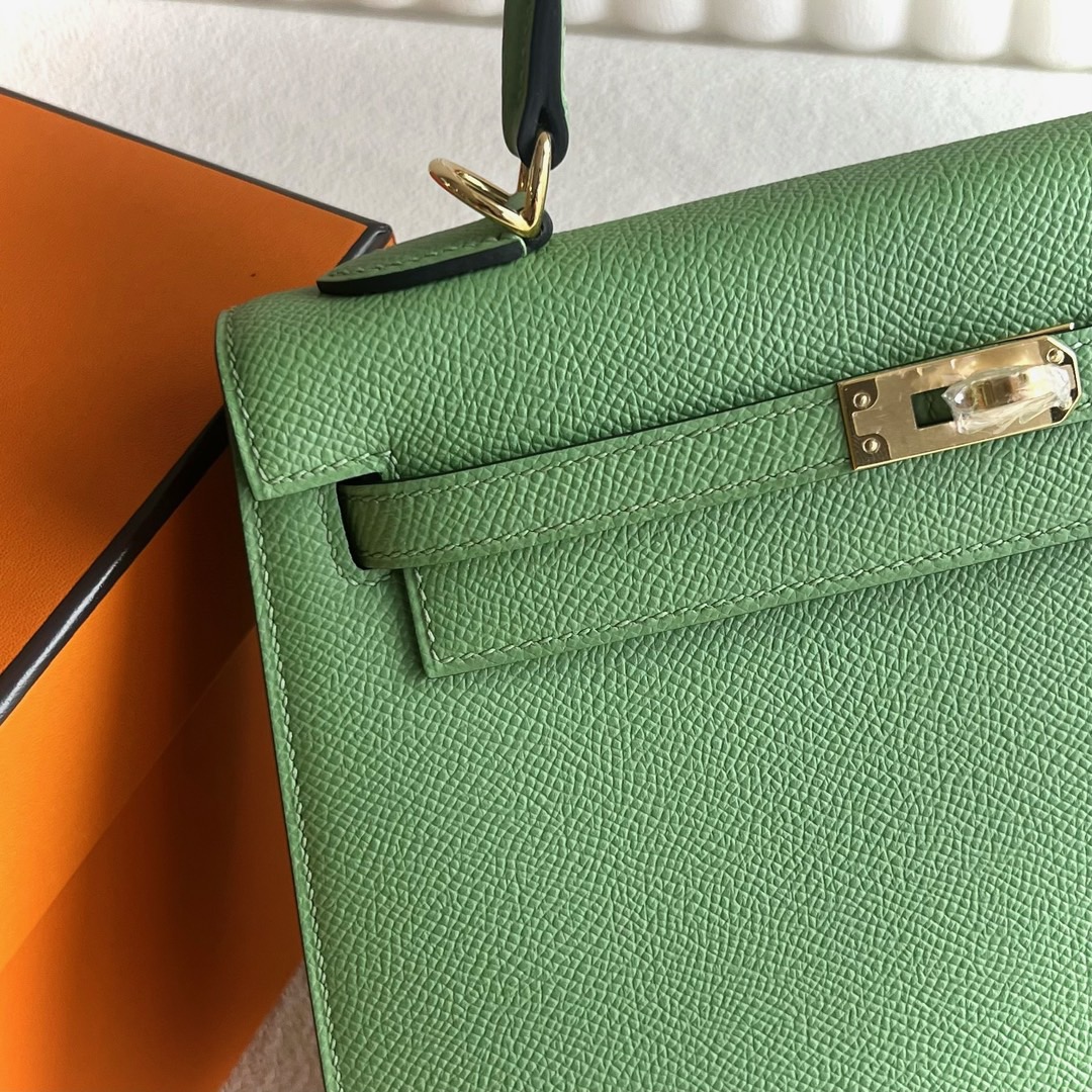愛馬仕凱莉包25專櫃價格 Hermès Kelly 25 Epsom 3i Vert Criquet黃油果綠金色五金