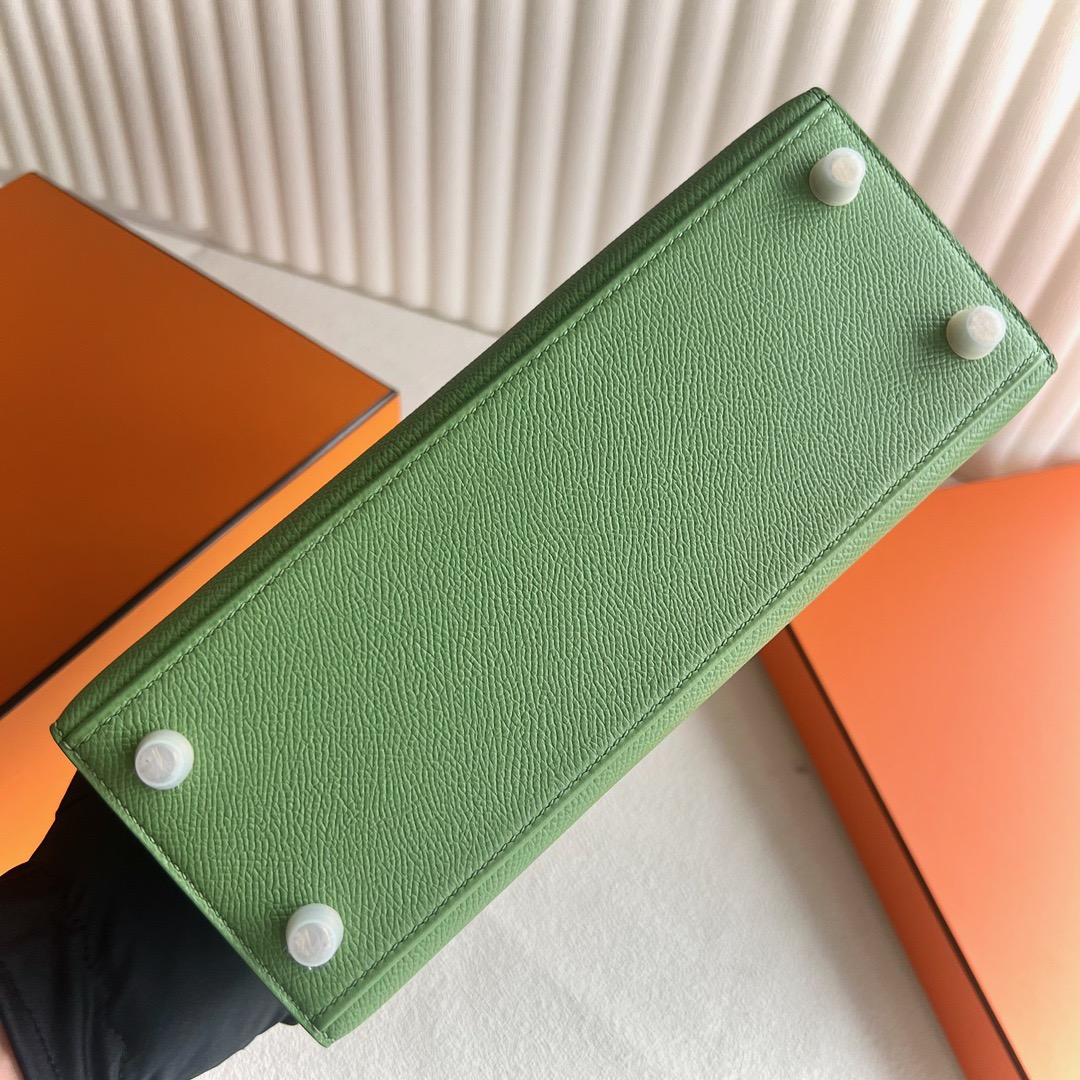 愛馬仕凱莉包25專櫃價格 Hermès Kelly 25 Epsom 3i Vert Criquet黃油果綠金色五金