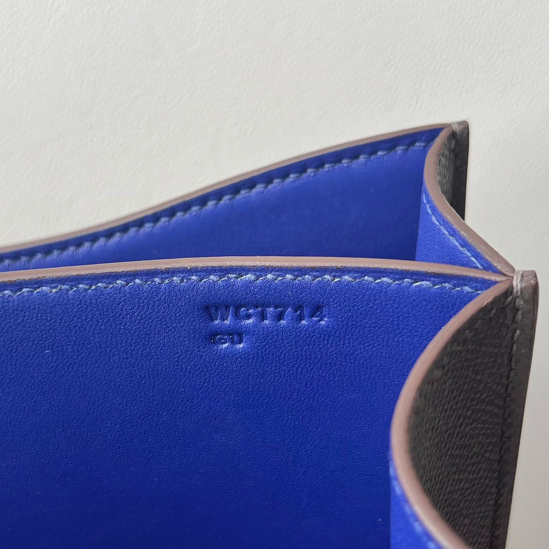 愛馬仕康康19和24尺寸哪個好 Hermès Constance 24 Epsom 8FÉtain 錫器灰內拼Bleu Electric電光藍