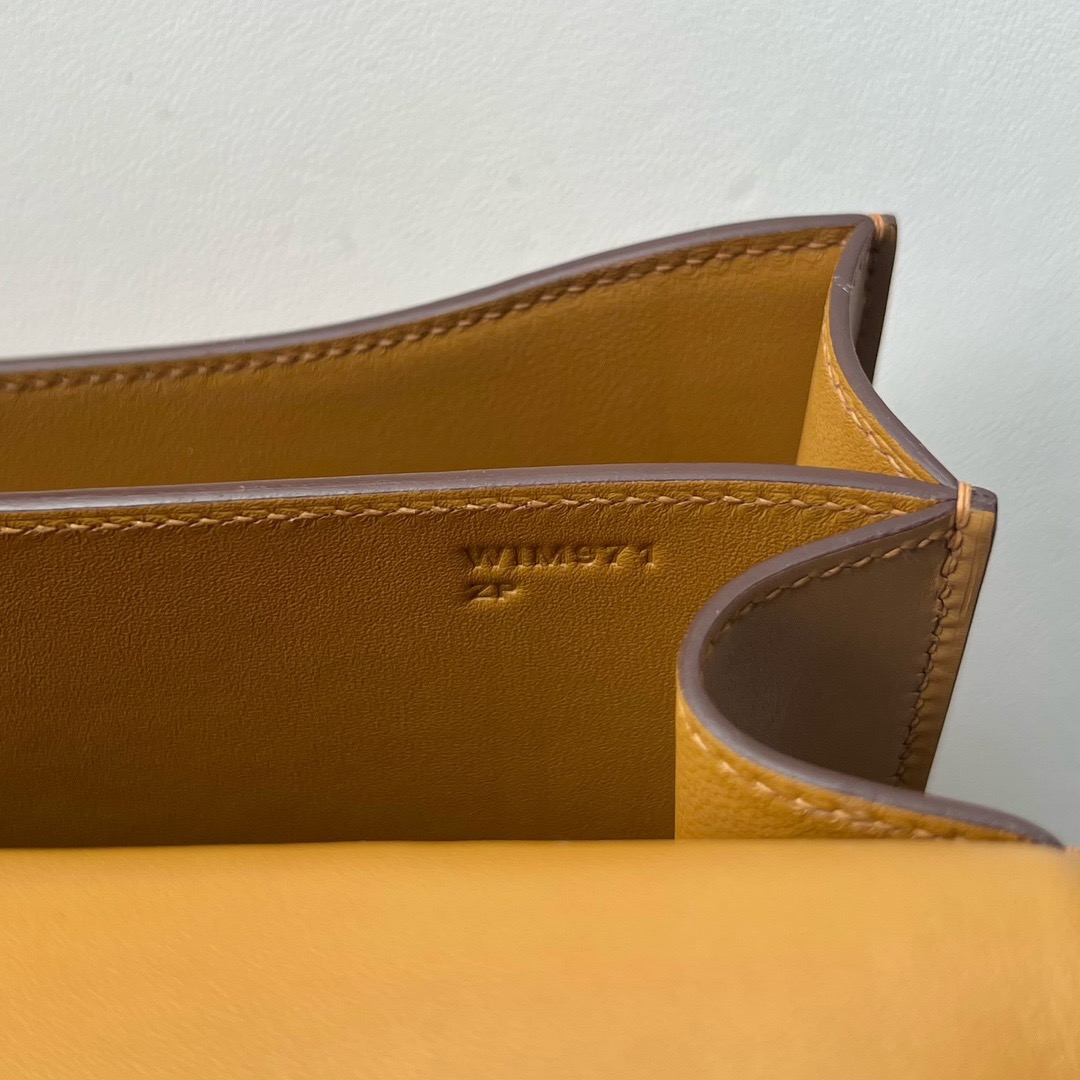愛馬仕康康空姐包18價格 Mini Hermès Constance MINI 18 Box 4B Biscuit餅乾色拼自然色蜥蜴扣