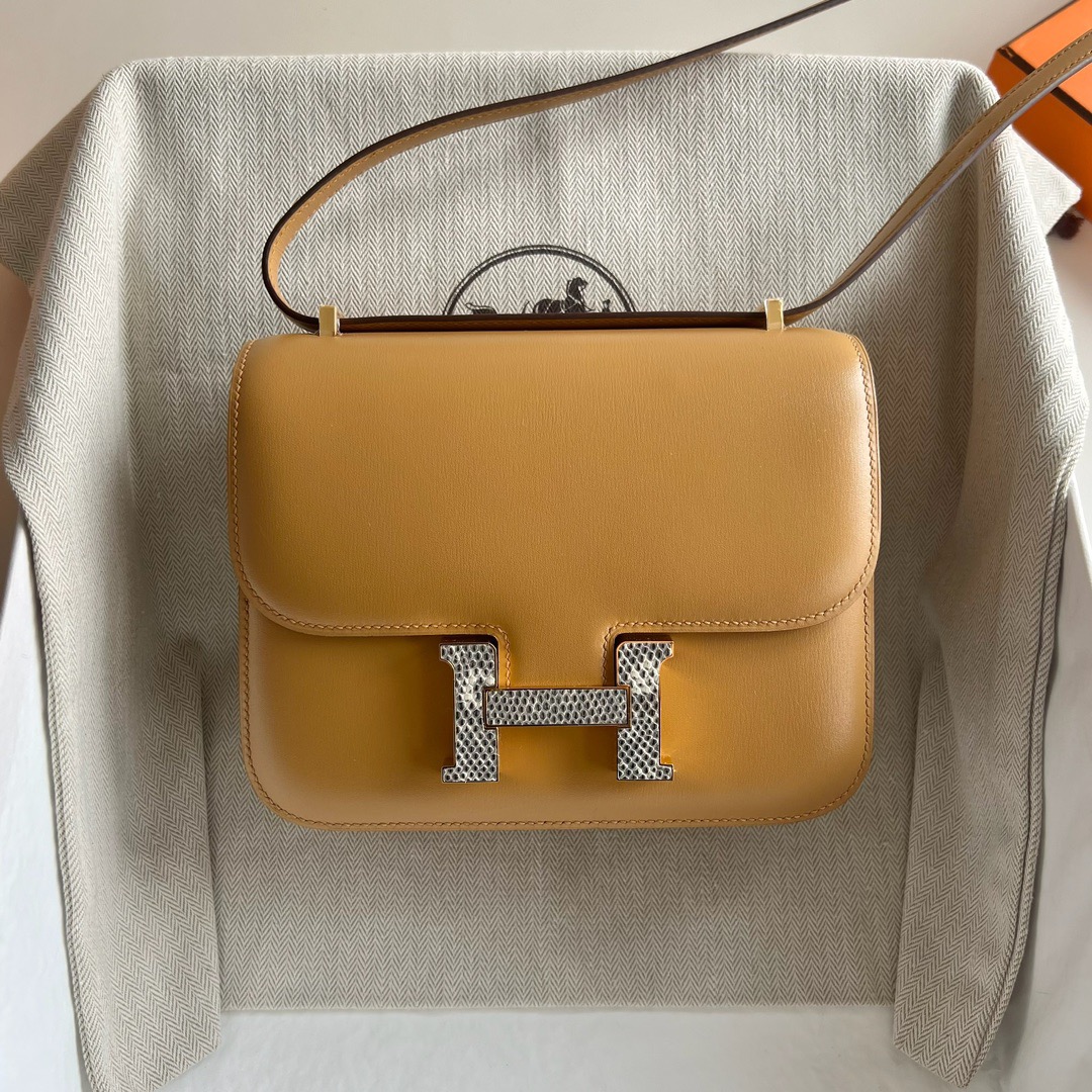 愛馬仕康康空姐包18價格 Mini Hermès Constance MINI 18 Box 4B Biscuit餅乾色拼自然色蜥蜴扣