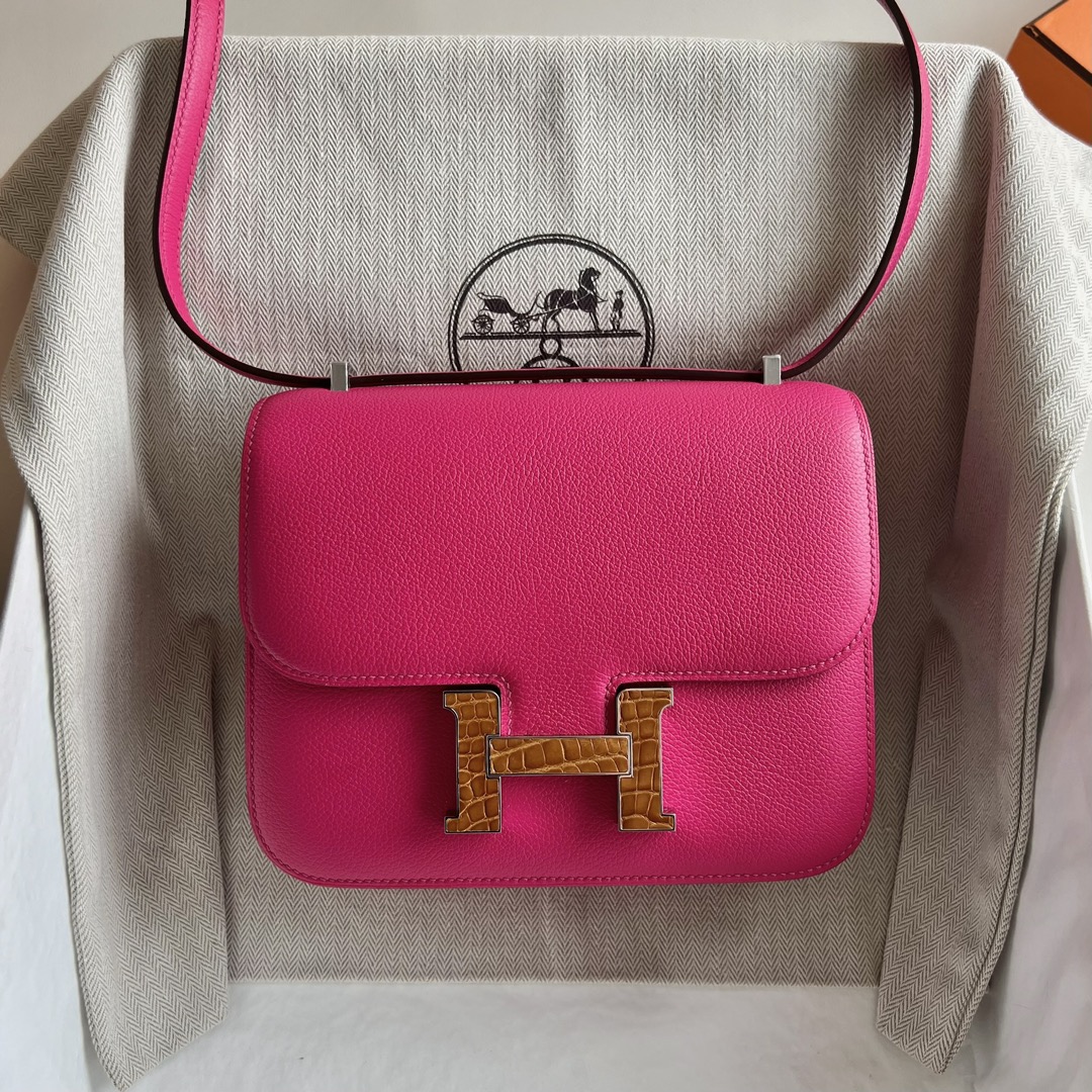 愛馬仕康康的刻印在哪 Hermès Constance 18 Evercolor 0D Rose Mexico墨西哥粉拼亮面焦糖色鱷魚扣