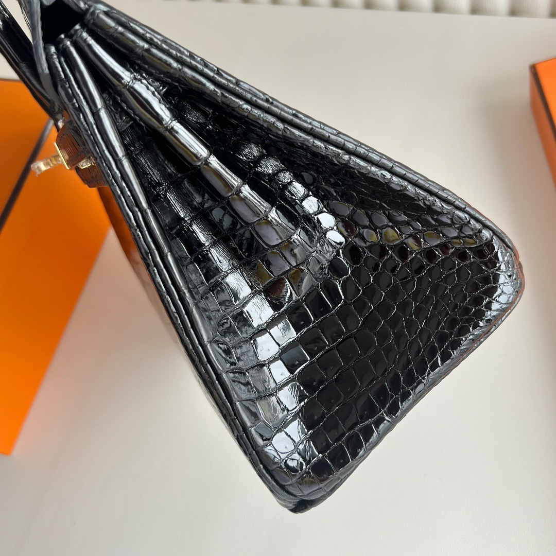 愛馬仕經典女包價格 Hermès Birkin 25 Shiny porosus crocodile 黑色霧面倒V灣鱷鱷魚皮金色五金
