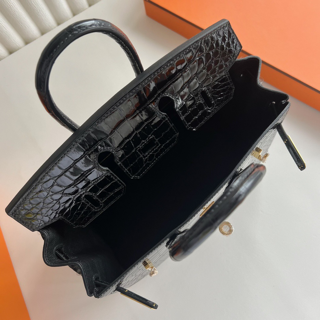 愛馬仕經典女包價格 Hermès Birkin 25 Shiny porosus crocodile 黑色霧面倒V灣鱷鱷魚皮金色五金