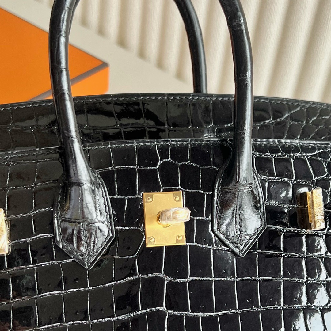 愛馬仕經典女包價格 Hermès Birkin 25 Shiny porosus crocodile 黑色霧面倒V灣鱷鱷魚皮金色五金