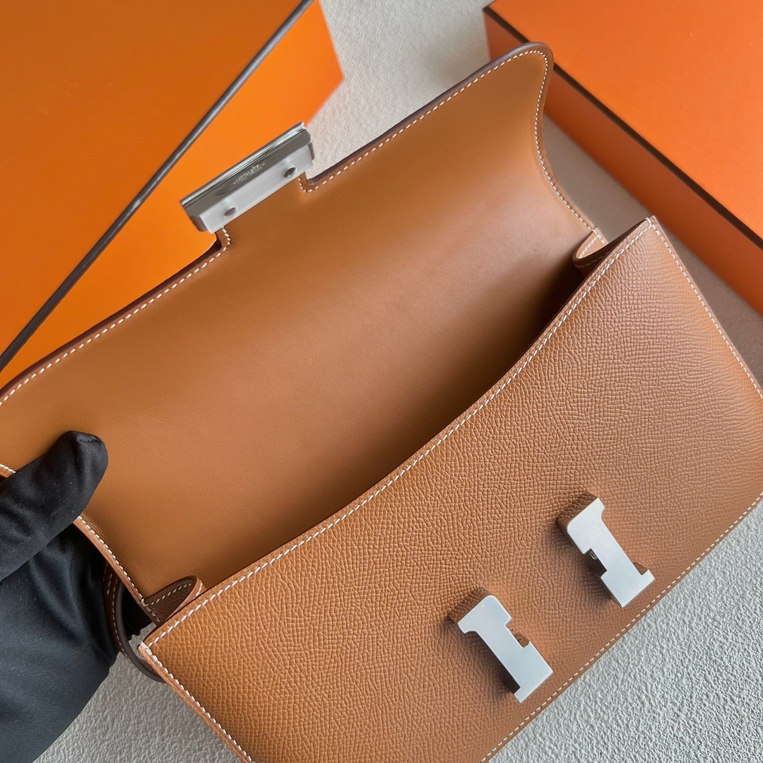 愛馬仕經典款女包型號 Hermès Constance Elan Mirror Style Epsom CK37 Gold金棕色 銀色五金