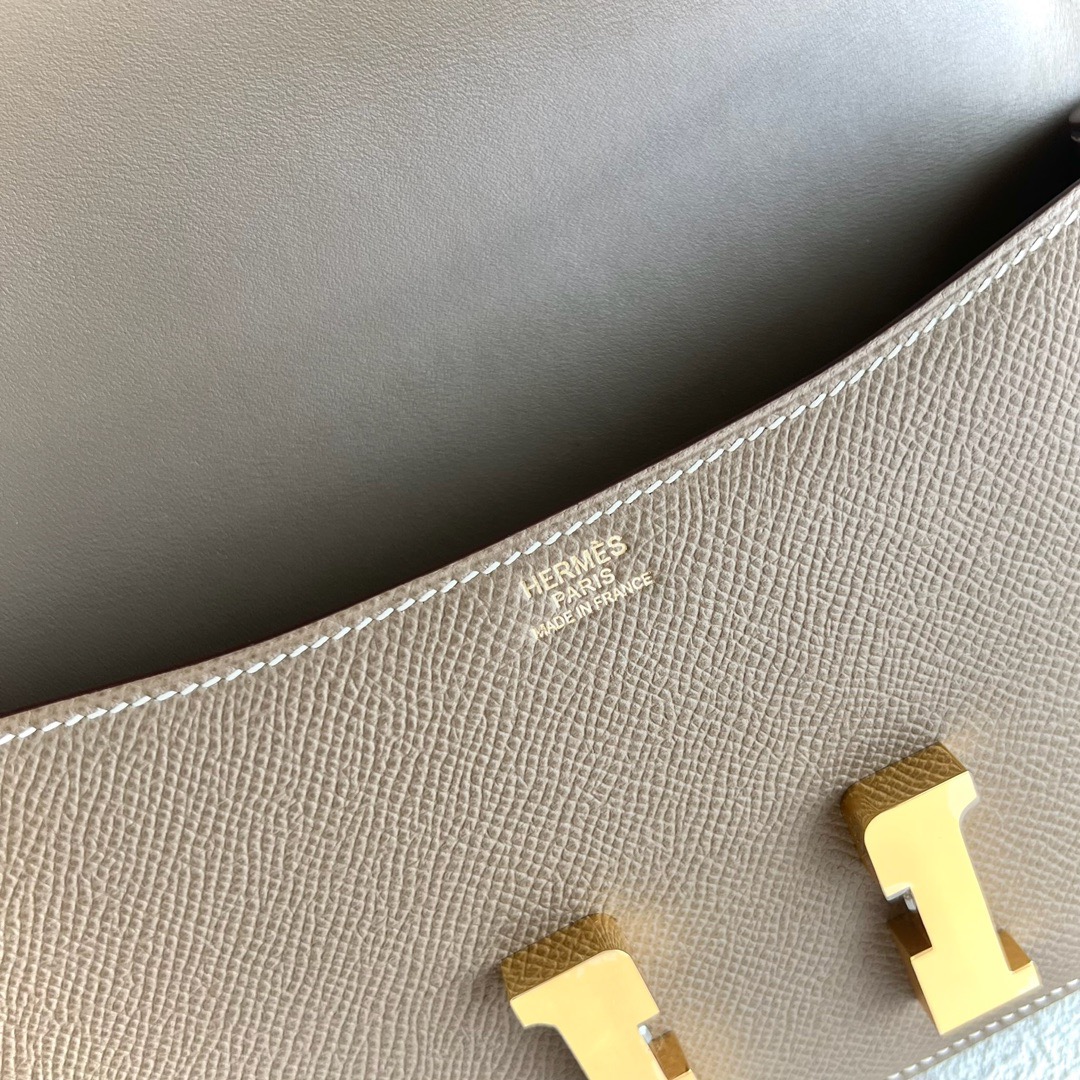爱马仕经典女包推荐 Hermès Constance Elan 镜子款 Epsom Etoupe 大象灰 金色五金