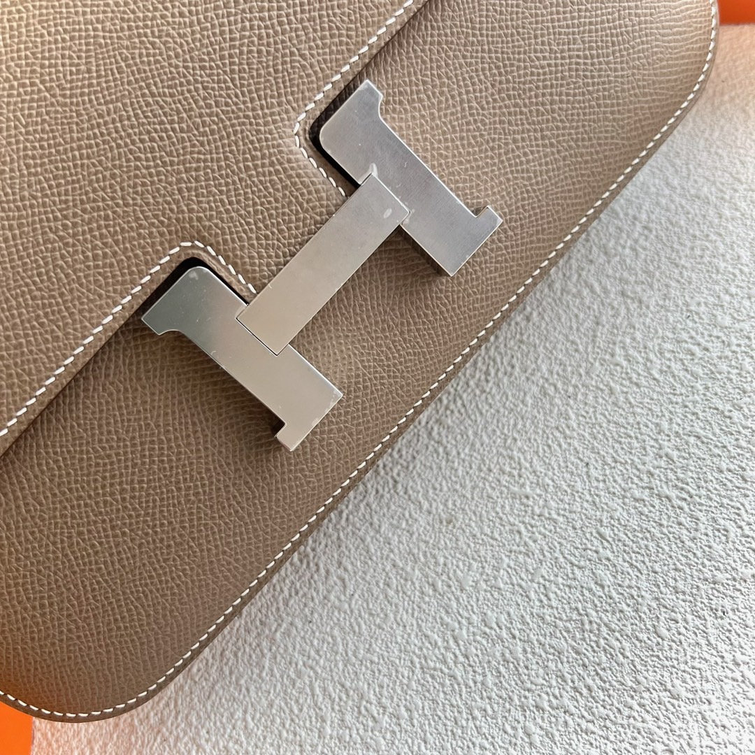 愛馬仕經典女包價格 Hermès Constance Elan 镜子款 Epsom Etoupe大象灰 銀色五金