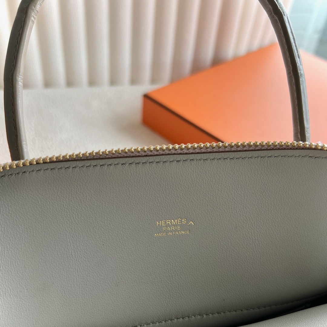 愛馬仕保齡球包 Hermès Bolide 27 霧面倒V灣鱷鱷魚皮 Gris Perle珍珠灰金色五金