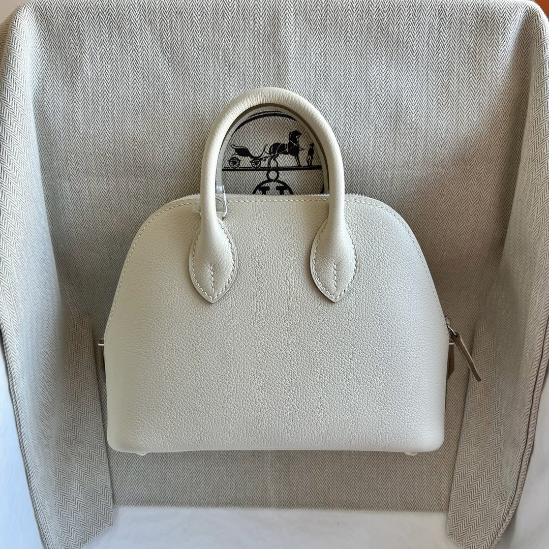 愛馬仕網香港旗艦店 Hermès 1923 Mini Bolide Evercolor Craie奶昔白 銀色五金