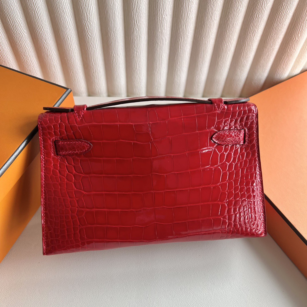 愛馬仕女包價格及圖片 Hermès Kelly Pochette 亮面美洲鱷魚皮Braise法拉利紅 銀色五金