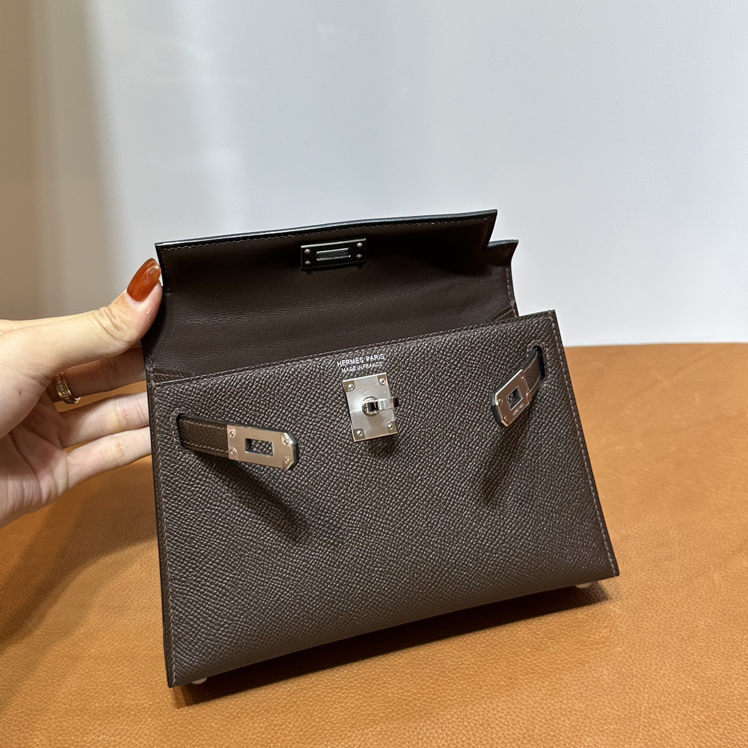 愛馬仕包包香港官網入口 Hermès Kelly Mini Sellier Epsom Leather Ecorce果皮色 樹皮色銀色五金