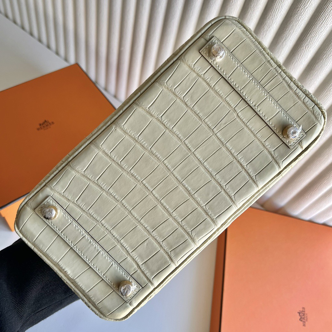 愛馬仕鉑金包25寸專櫃價格 Hermès Birkin 25 霧面美洲鱷魚皮Y1 Vanille 香草色 金色五金