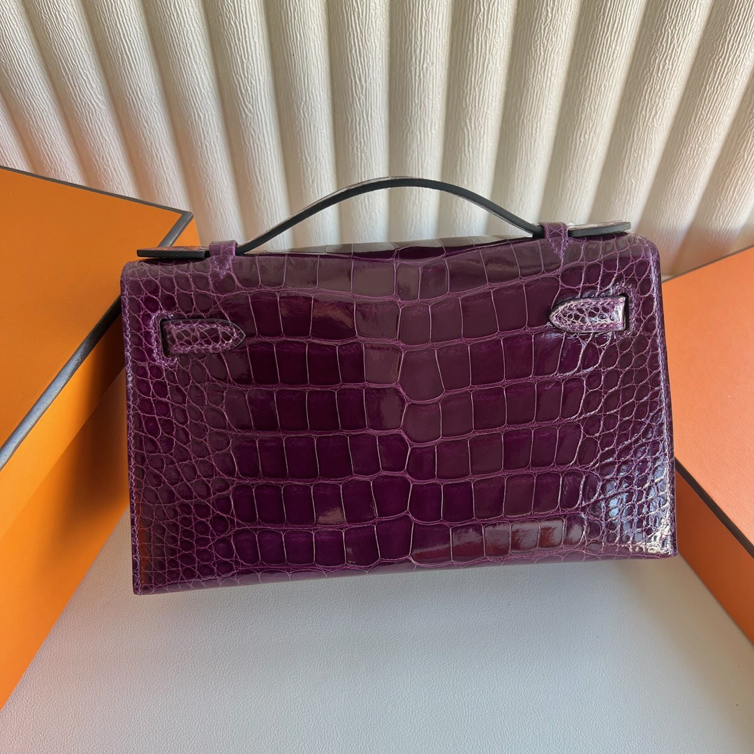 愛馬仕包包凱莉一代多少錢 Hermès Kelly Pochette 亮面美洲鱷魚 Cassis加侖紫金色五金