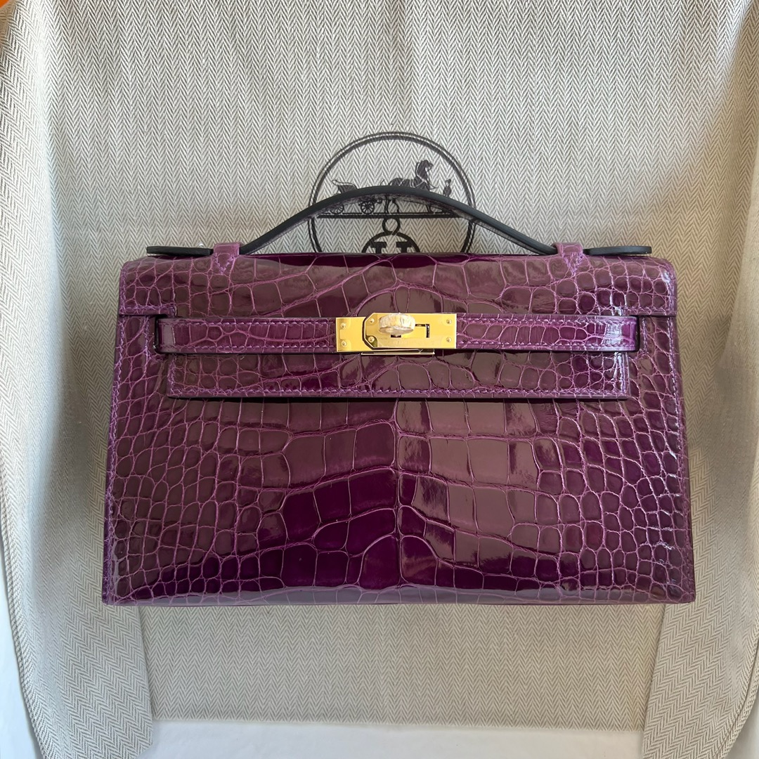 愛馬仕包包凱莉一代多少錢 Hermès Kelly Pochette 亮面美洲鱷魚 Cassis加侖紫金色五金