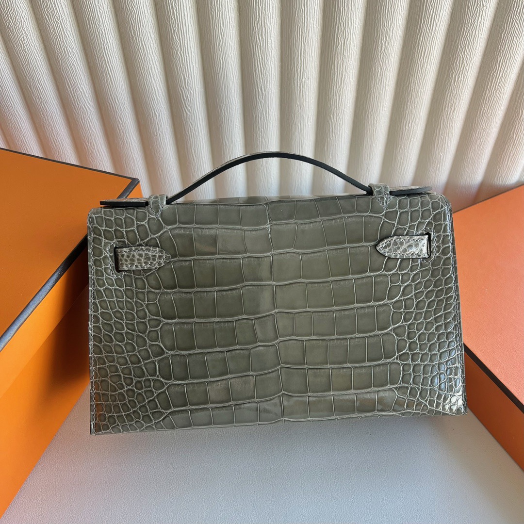 愛馬仕迷你凱莉包一代 Hermès Kelly Pochette 亮面美洲鱷魚皮顏色 Griss Tourterelle 斑鳩灰金色五金