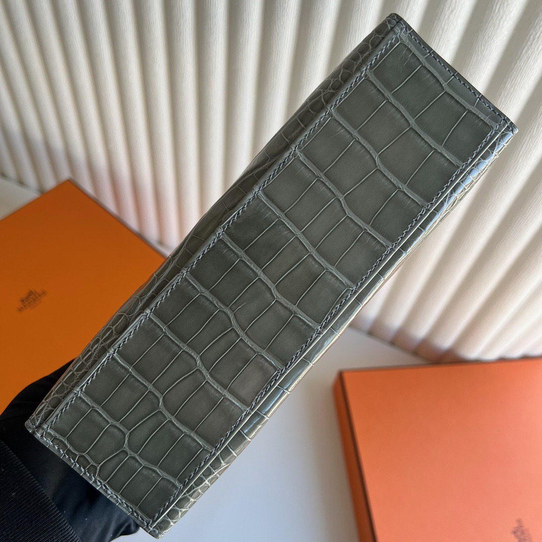 愛馬仕迷你凱莉包一代 Hermès Kelly Pochette 亮面美洲鱷魚皮顏色 Griss Tourterelle 斑鳩灰金色五金