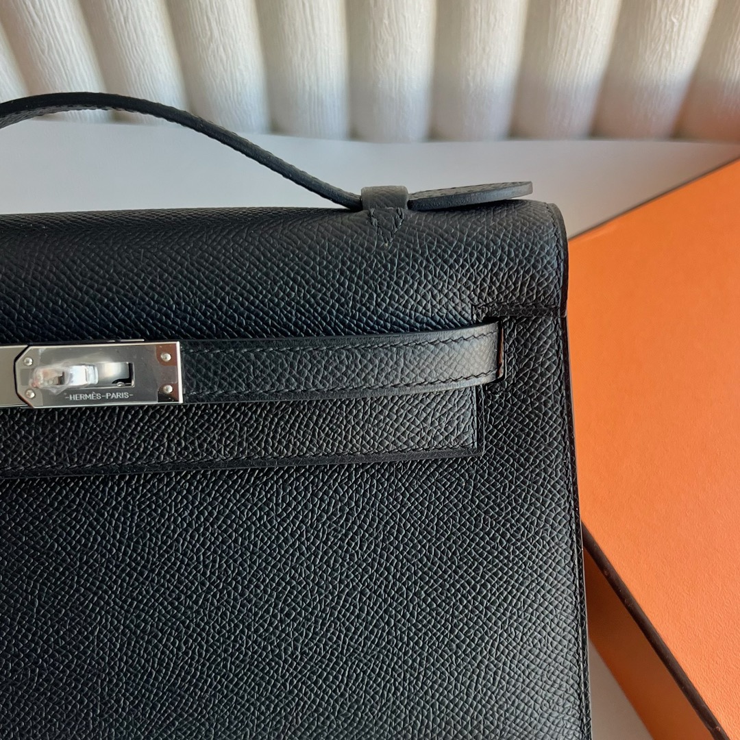 愛馬仕凱莉包包一代細節圖 Hermès Kelly Pochette Epsom Leather 黑色銀色五金