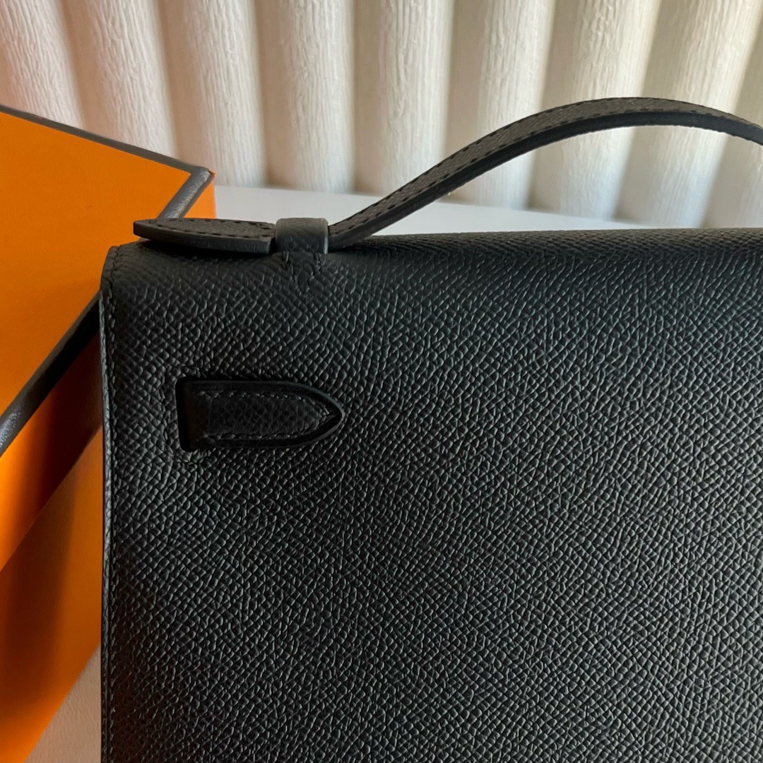 愛馬仕凱莉包包一代細節圖 Hermès Kelly Pochette Epsom Leather 黑色銀色五金