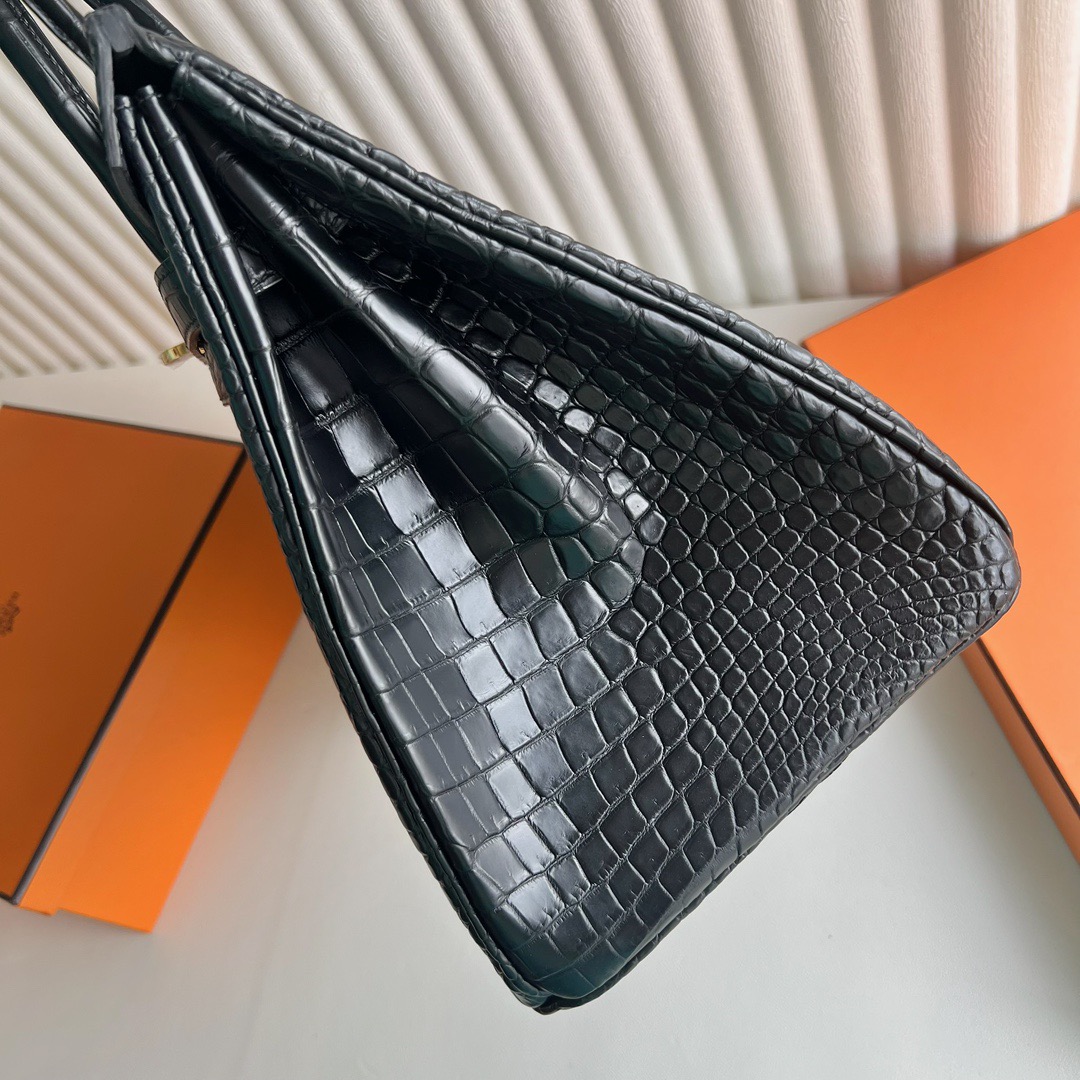 愛馬仕灣鱷鱷魚皮鉑金包專櫃價格 Hermes Birkin 35霧面倒V灣鱷鱷魚皮黑色銀色五金