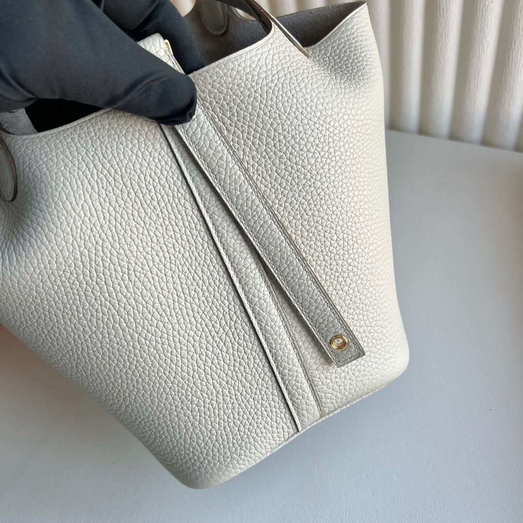 愛馬仕菜籃子包包圖片 Hermes Picotin Lock 18 Touch Clemence拼霧面“口“方塊美洲鱷魚皮 8L Béton冰川白金色五金