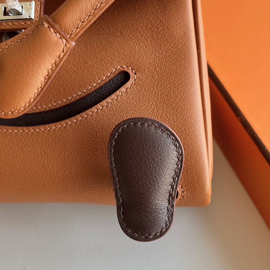 愛馬仕包包刻印在哪裡找 Hermes Kelly doll Swift CK37 Gold金棕色/咖啡色銀色五金