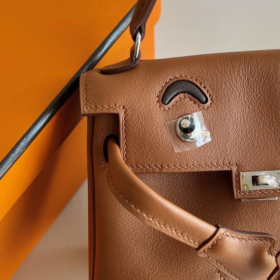 愛馬仕包包刻印在哪裡找 Hermes Kelly doll Swift CK37 Gold金棕色/咖啡色銀色五金