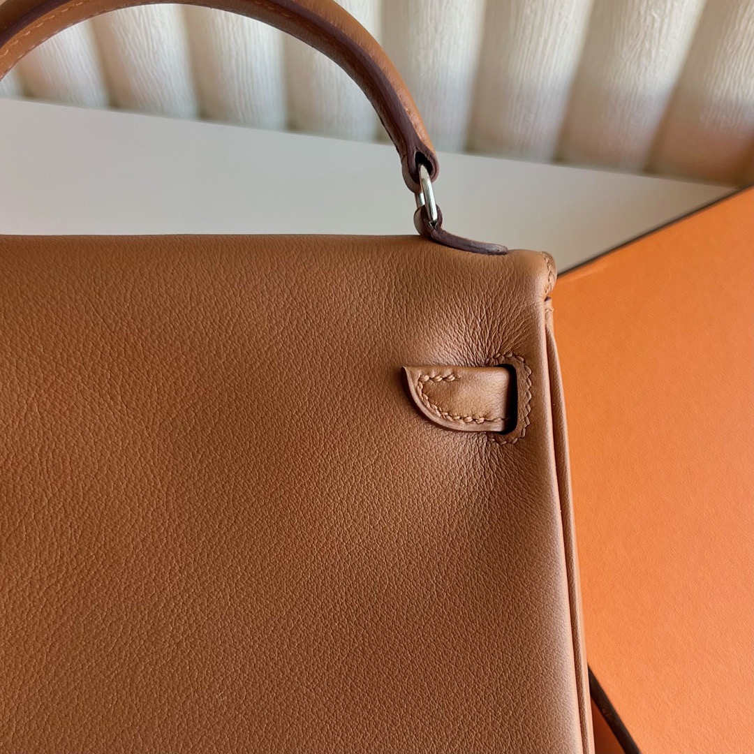 愛馬仕包包刻印在哪裡找 Hermes Kelly doll Swift CK37 Gold金棕色/咖啡色銀色五金