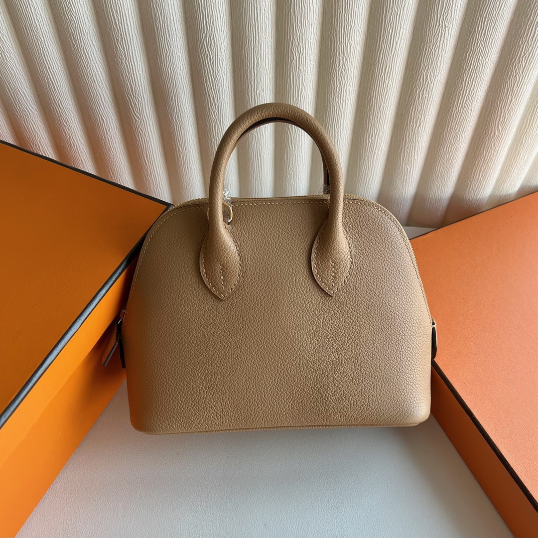 愛馬仕保齡球包哪個顏色好 Hermes Mini Bolide 20 Evercolor 0M Chai奶茶色 金色五金