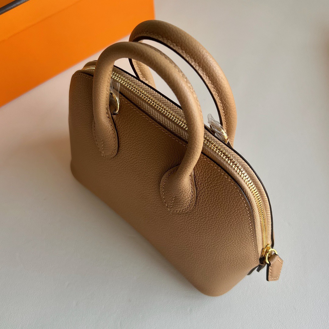 愛馬仕保齡球包哪個顏色好 Hermes Mini Bolide 20 Evercolor 0M Chai奶茶色 金色五金