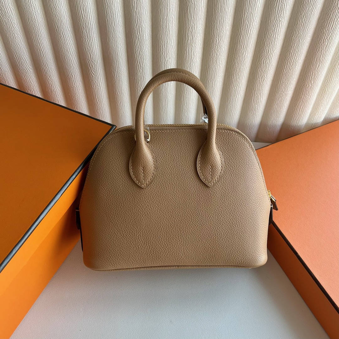 愛馬仕保齡球包哪個顏色好 Hermes Mini Bolide 20 Evercolor 0M Chai奶茶色 金色五金