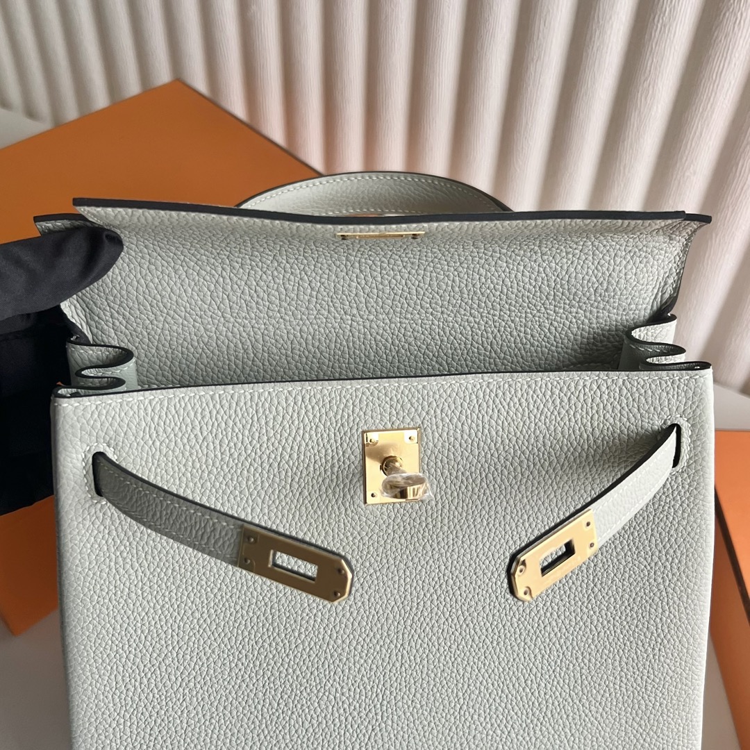 愛馬仕凱莉包包圖片及價格 Hermes Kelly 25 Togo W0 Gris Neve 冰晶灰金色五金-Qatar Kuwait Hermes Birkin Kelly Lindy bag 愛馬仕凱莉包包圖片及價格 Hermes Kelly 25 Togo W0 Gris Neve 冰晶灰金色五金