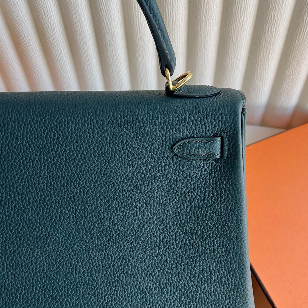 愛馬仕入門款凱莉包實拍圖Hermes Kelly 25 Togo 6O Vert cypres松柏綠 柏樹綠 金色五金